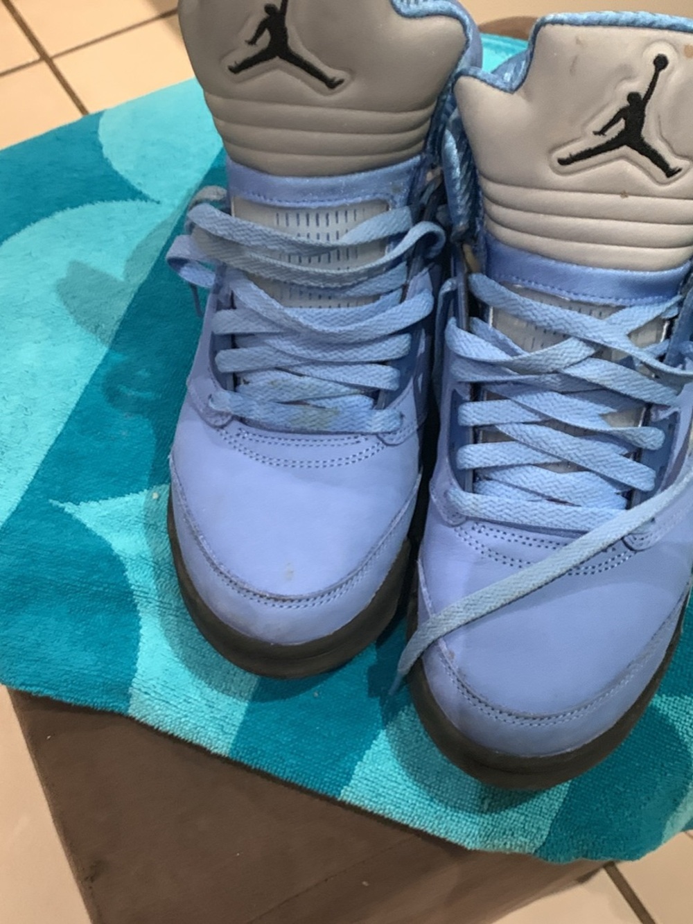 Jordan Men's Light Blue and Gray High-Top Sneakers